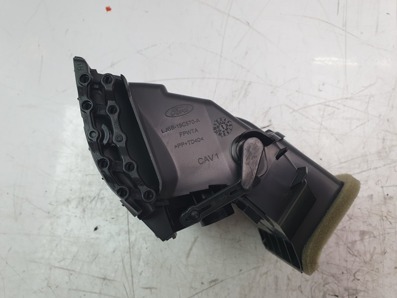Recambio de aireador central para ford kuga iii (dfk) 2.5 fhev referencia OEM IAM LJ6T19C570AA  