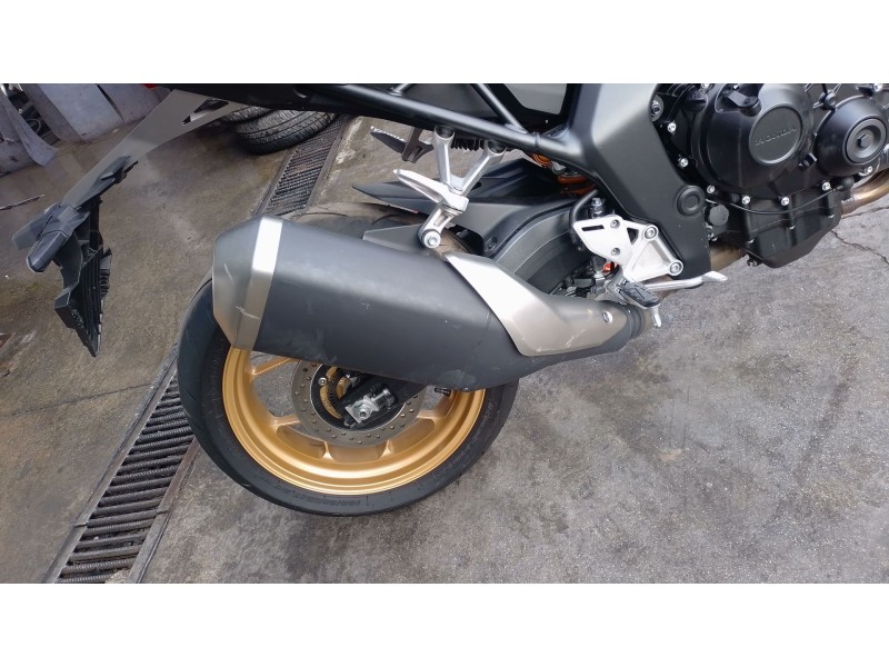 Recambio de silenciador trasero para honda cb 1000 sp referencia OEM IAM   