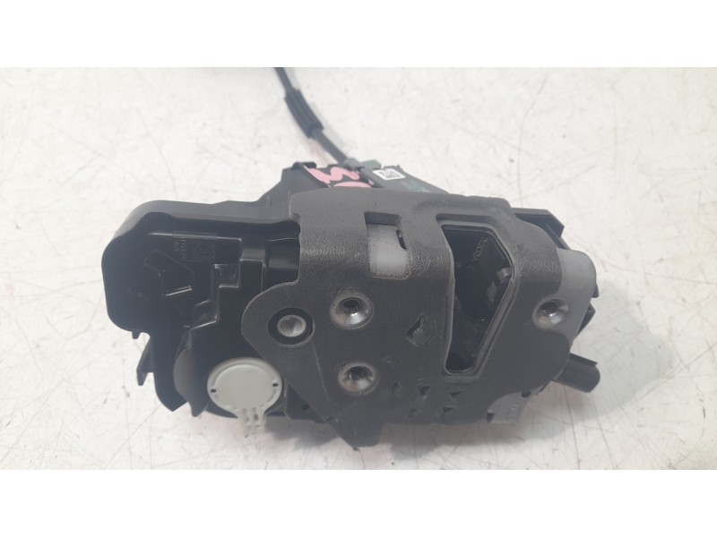 Recambio de cerradura puerta delantera izquierda para ford kuga iii (dfk) 2.5 fhev referencia OEM IAM 2697822  