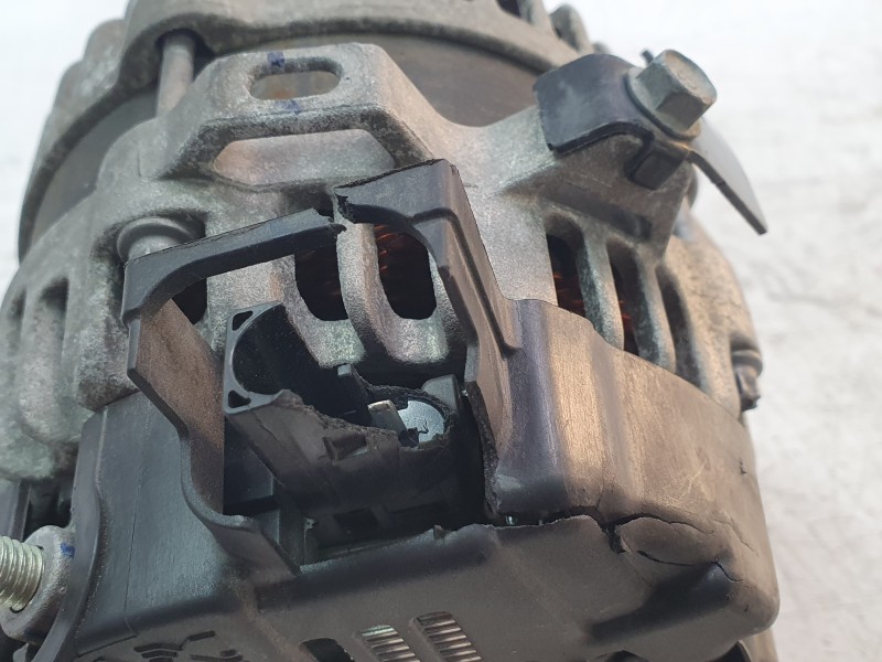 Recambio de alternador para kia stonic (ybcuv) concept referencia OEM IAM 3730007450  ALF150124DP