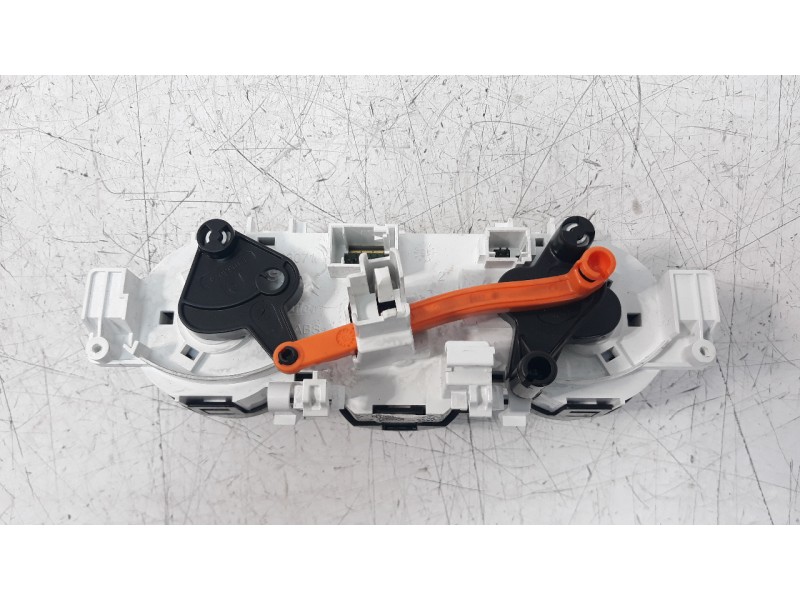 Recambio de mando calefaccion / aire acondicionado para peugeot 208 1.2 12v vti referencia OEM IAM 96722483ZD  