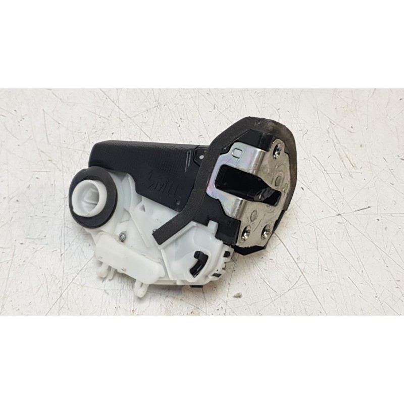 Recambio de cerradura puerta trasera derecha para subaru outback (bs) 2.0 d awd (bsd) referencia OEM IAM 61035al100  