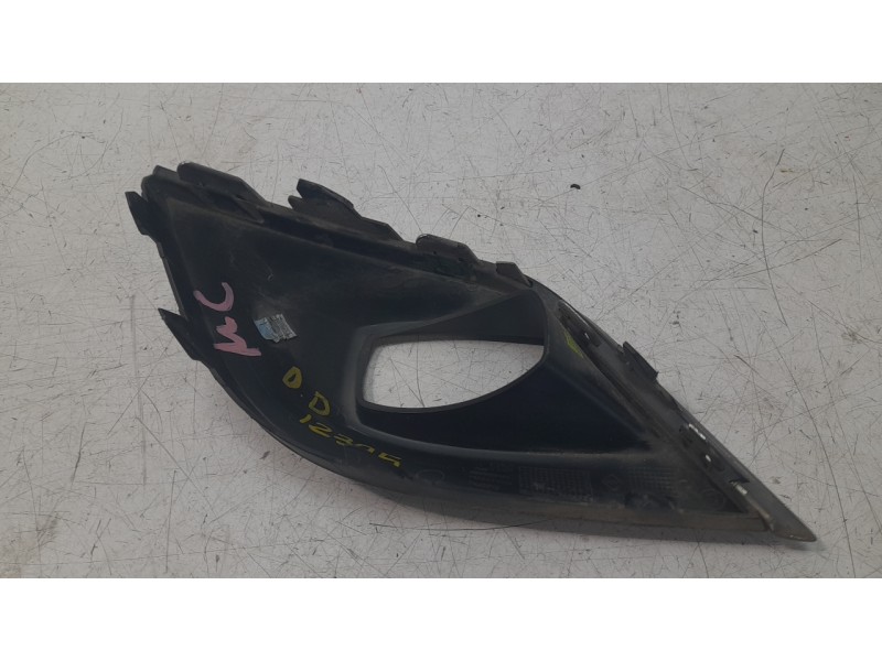 Recambio de rejilla paragolpes derecha para renault megane iv hatchback (b9a/m/n_) 1.5 blue dci 115 (b9a6) referencia OEM IAM 26