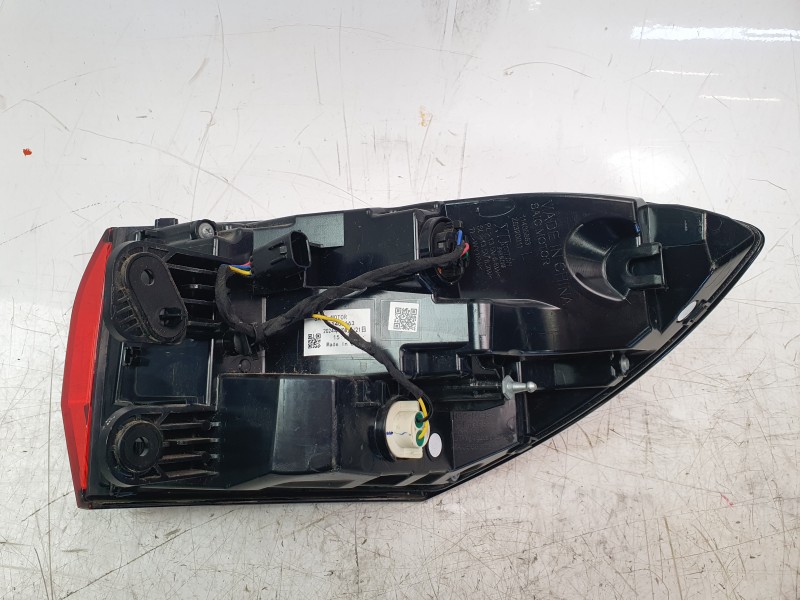 Recambio de piloto trasero izquierdo para mg zs 1.5 hybrid+ referencia OEM IAM 11405663  