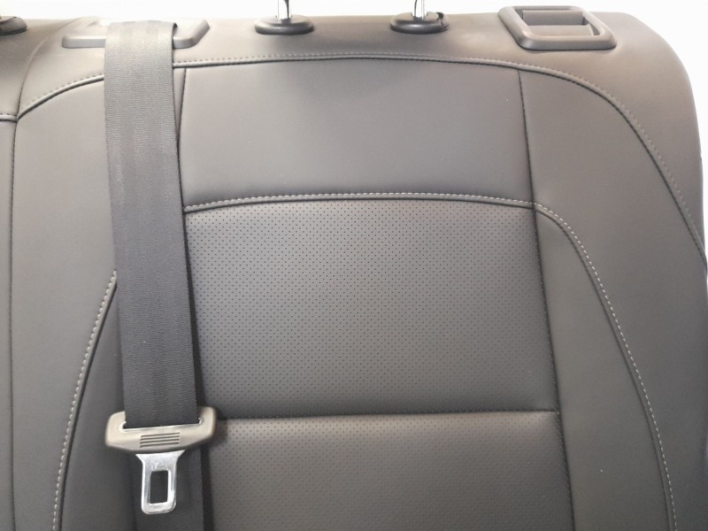 Recambio de asientos traseros para mg zs 1.5 hybrid+ referencia OEM IAM 11812024  