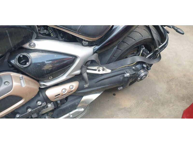 Recambio de basculante para triumph rocket 3 r referencia OEM IAM   