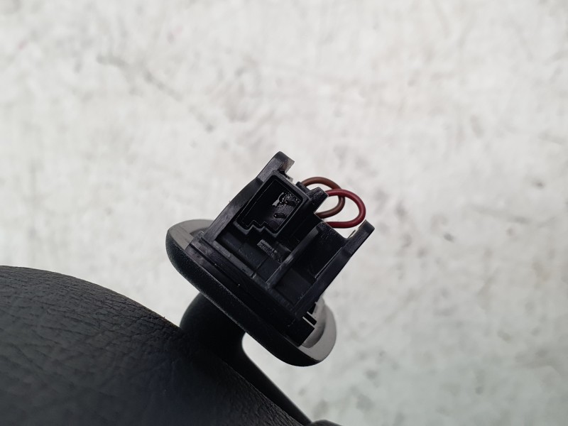 Recambio de parasol izquierdo para bmw 1 (f40) 118 d referencia OEM IAM 51167336237  