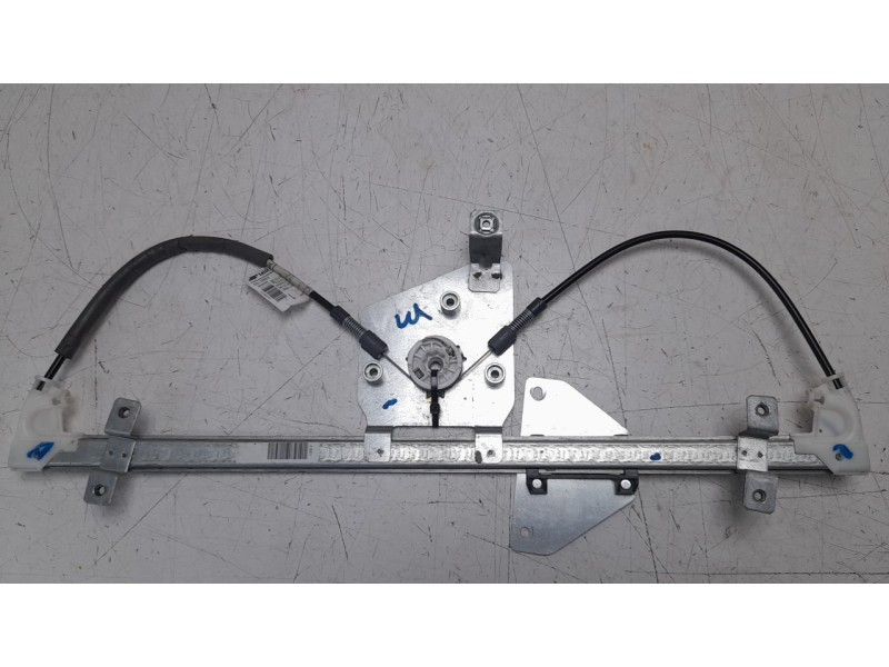 Recambio de elevalunas delantero izquierdo para mitsubishi montero (v60/v70) referencia OEM IAM MN117047 106702717 111777