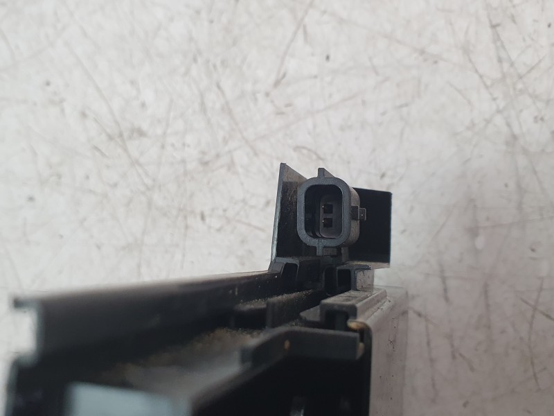 Recambio de cerradura puerta trasera derecha para dacia duster iii eco-g 100 essential referencia OEM IAM 825022783R  