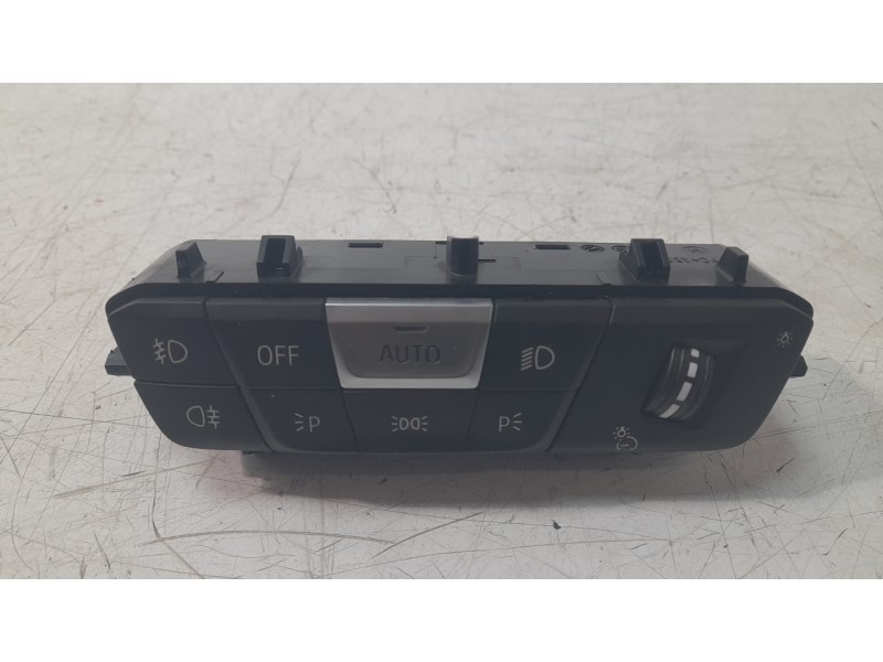 Recambio de mando luces para bmw 1 (f40) 118 d referencia OEM IAM 6131946114701  