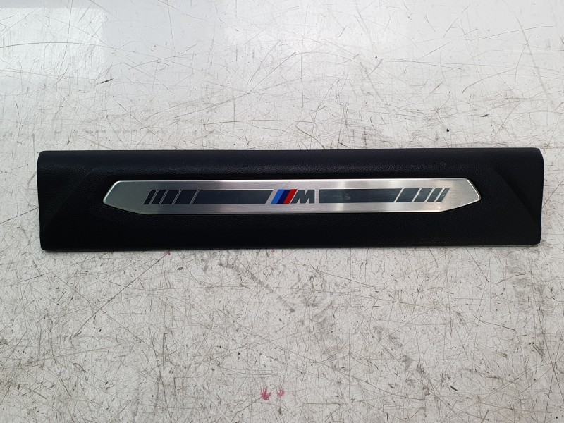 Recambio de moldura para bmw 1 (f40) 118 d referencia OEM IAM 51477469183  