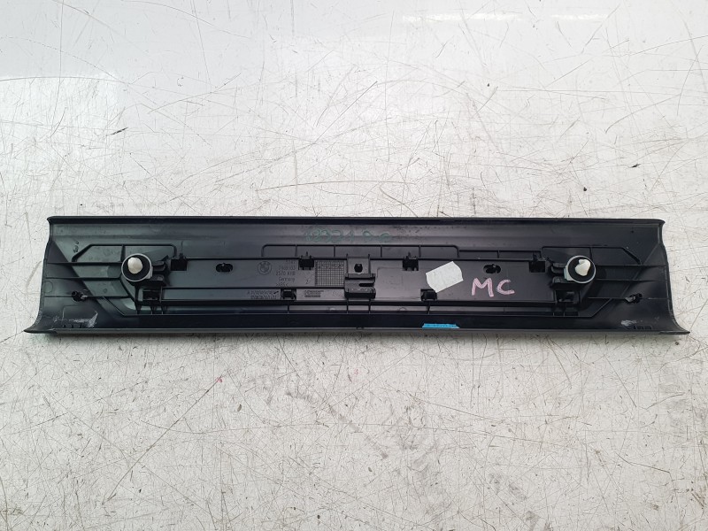 Recambio de moldura para bmw 1 (f40) 118 d referencia OEM IAM 51477469183  
