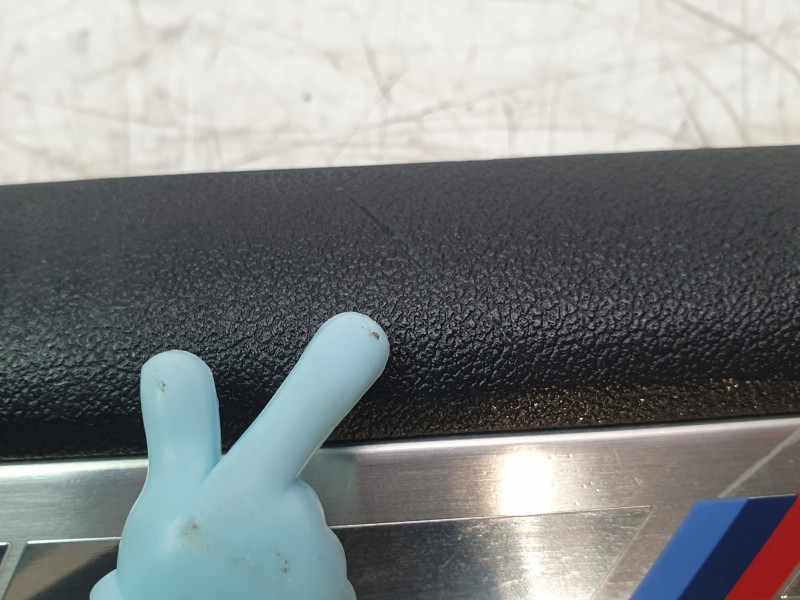 Recambio de moldura para bmw 1 (f40) 118 d referencia OEM IAM 51477469183  