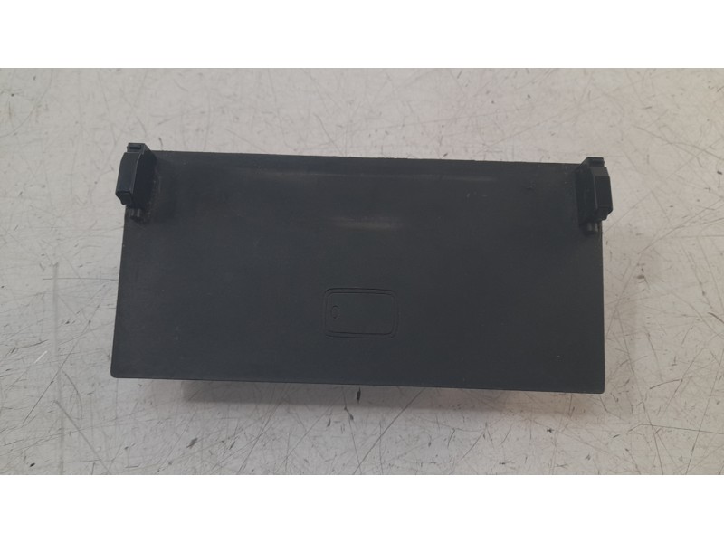 Recambio de cargador movil para bmw 1 (f40) 118 d referencia OEM IAM 943426902  