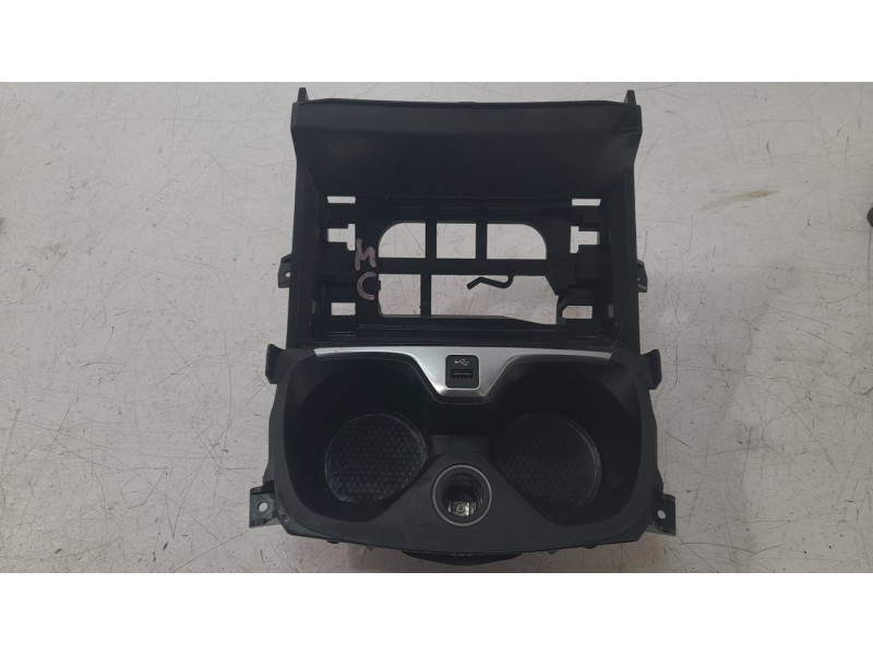 Recambio de moldura para bmw 1 (f40) 118 d referencia OEM IAM 683429808E  