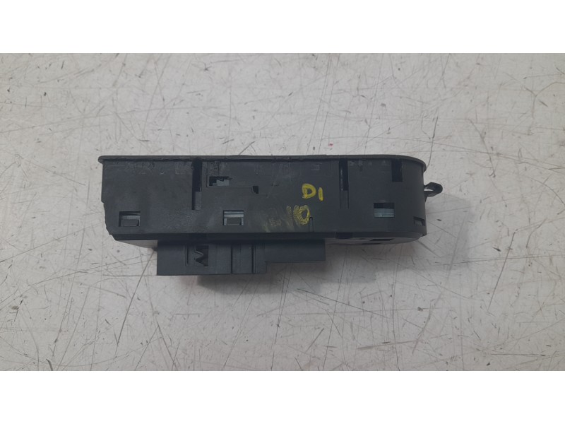 Recambio de mando elevalunas delantero izquierdo para opel astra h (a04) 1.6 (l48) referencia OEM IAM 13228706  