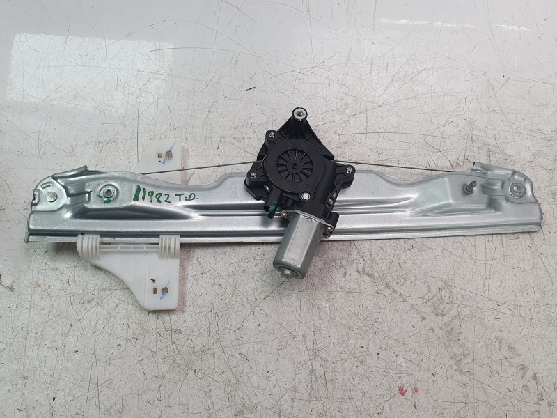 Recambio de elevalunas trasero derecho para mg zs comfort referencia OEM IAM 10233938  