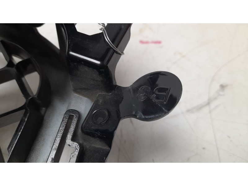 Recambio de rejilla delantera para ds ds 3 / ds 3 crossback (ur_, uc_, uj_) 1.2 puretech 130 referencia OEM IAM 9848713180  