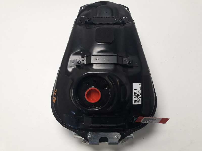 Recambio de deposito combustible para yamaha xsr 900 xsr 900 referencia OEM IAM 1RC1390700  
