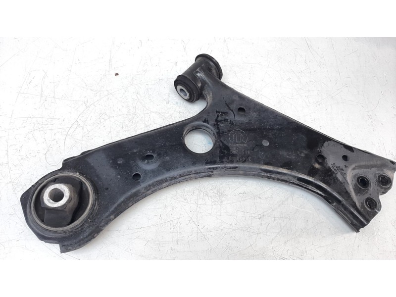 Recambio de brazo suspension inferior delantero derecho para jeep compass ii 1.6 m-jet cat referencia OEM IAM 68318010AD  