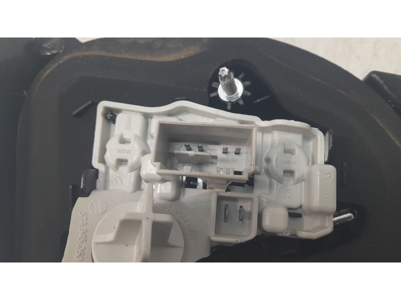 Recambio de piloto trasero derecho interior para volkswagen touran (5t1) 2.0 tdi referencia OEM IAM 5TA945094D  103F23690776 , 2