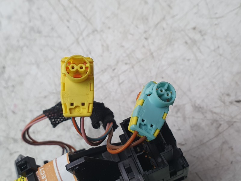 Recambio de anillo airbag para land rover evoque 2.2 sd4 cat referencia OEM IAM BJ323F975AC  