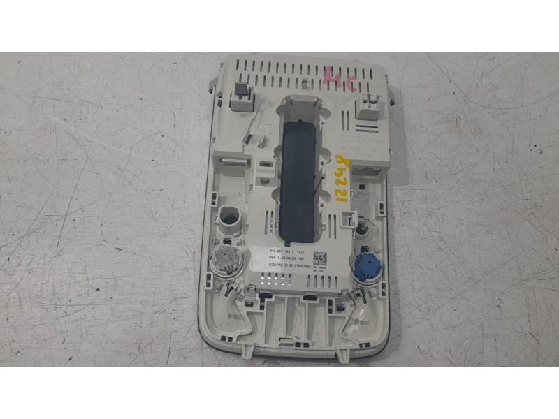 Recambio de luz interior para audi a3 limousine (8ys, 8ym) 30 tdi referencia OEM IAM 8Y0947135E  