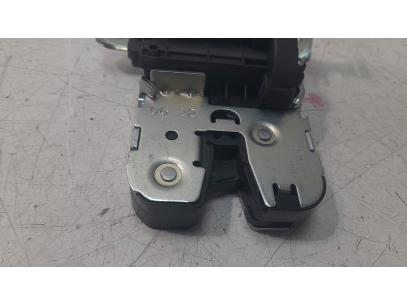 Recambio de cerradura maletero / porton para audi a3 limousine (8ys, 8ym) 30 tdi referencia OEM IAM 8W0827503  