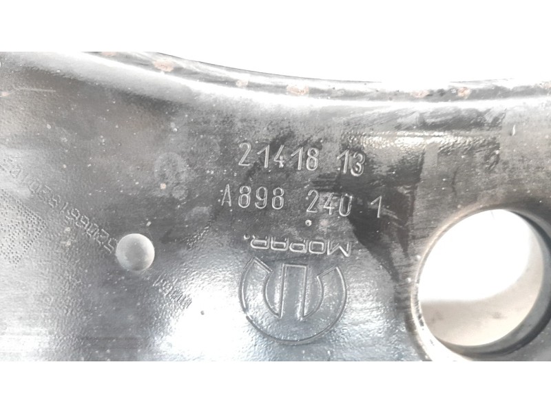Recambio de brazo suspension inferior delantero derecho para jeep compass ii 1.6 m-jet cat referencia OEM IAM 68318010AD  