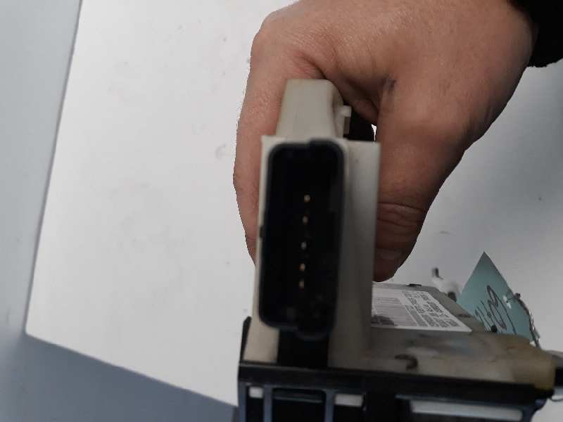 Recambio de cerradura puerta trasera izquierda para peugeot 208 active referencia OEM IAM   