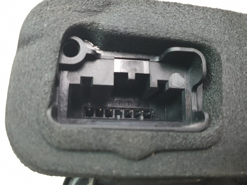 Recambio de cerradura puerta trasera izquierda para audi a3 limousine (8ys, 8ym) 30 tdi referencia OEM IAM 5TA839015Q  