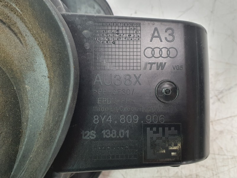 Recambio de tapa exterior combustible para audi a3 limousine (8ys, 8ym) 30 tdi referencia OEM IAM 8Y4809906  