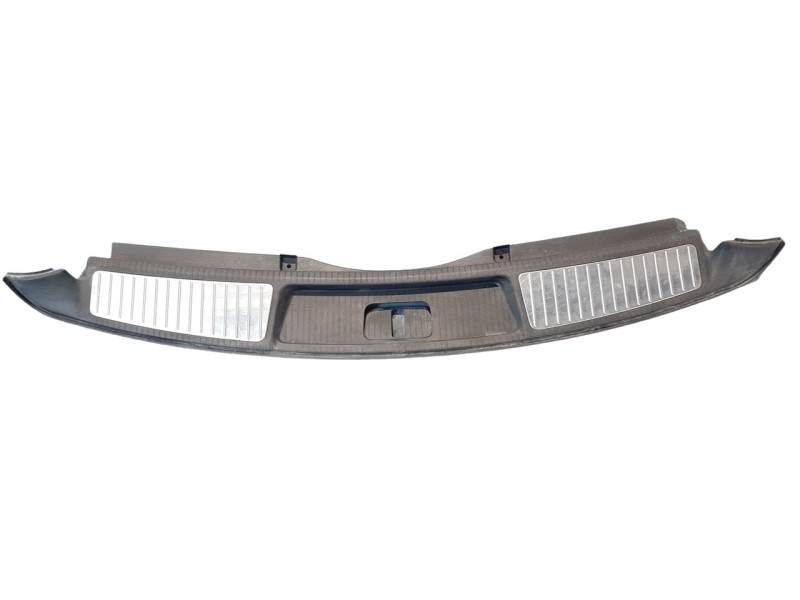 Recambio de moldura para opel insignia country tourer 2.0 16v cdti referencia OEM IAM 13222434  