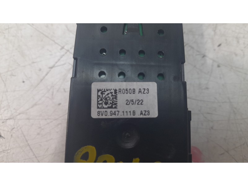Recambio de luz interior para audi a3 limousine (8ys, 8ym) 30 tdi referencia OEM IAM 8V0947111B  