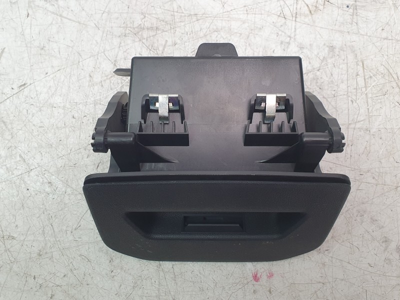 Recambio de guantera para bmw 1 (f40) 118 d referencia OEM IAM 6823240  