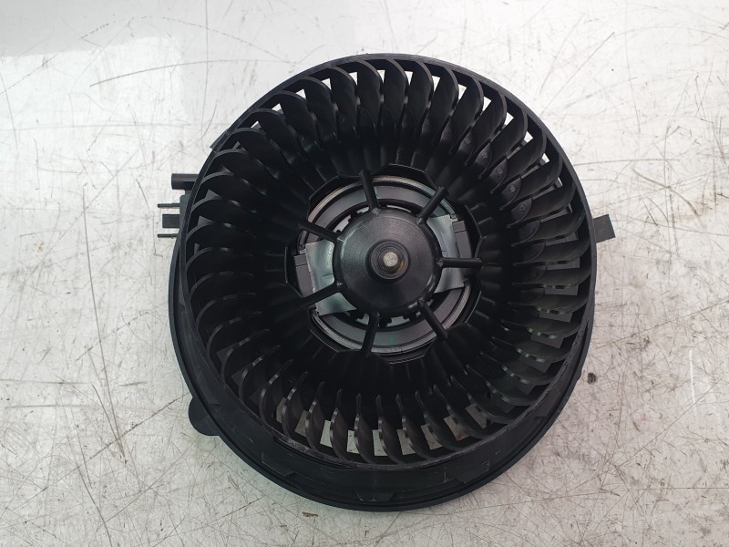 Recambio de ventilador calefaccion para audi a3 limousine (8ys, 8ym) 30 tdi referencia OEM IAM 5WB819021A  
