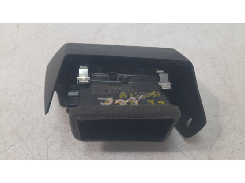 Recambio de rejilla aireadora para audi a3 limousine (8ys, 8ym) 30 tdi referencia OEM IAM 8Y1820902A  