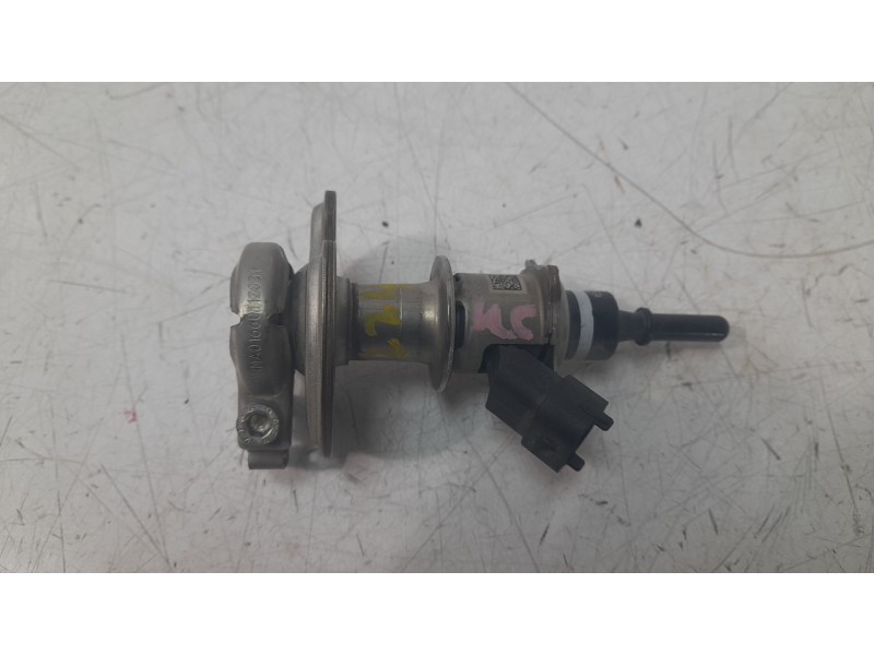 Recambio de inyector para audi a3 limousine (8ys, 8ym) 30 tdi referencia OEM IAM 0444021072  