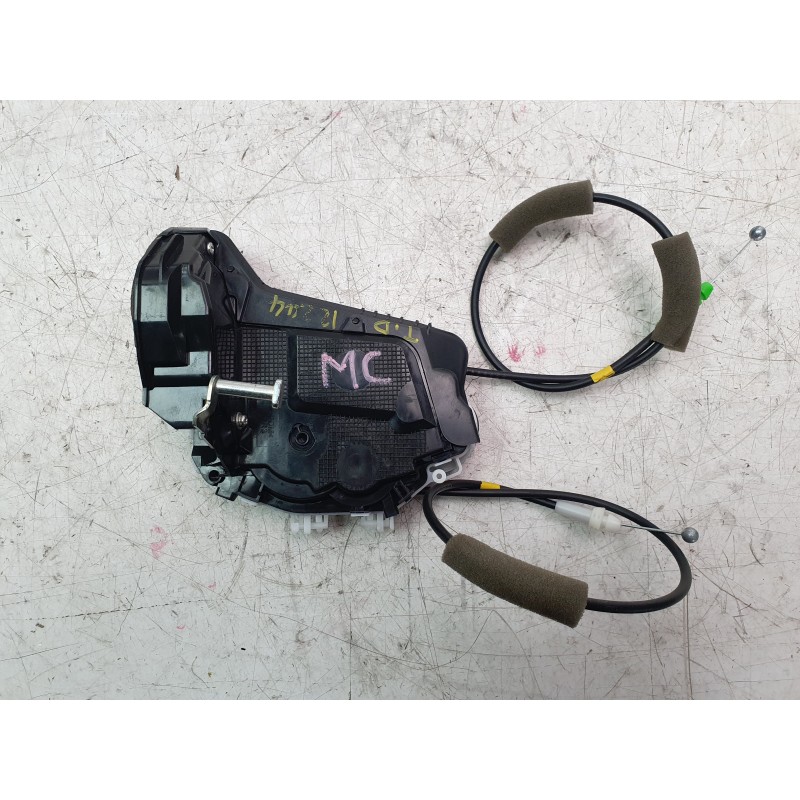 Recambio de cerradura puerta trasera derecha para toyota yaris (_p21_, _pa1_, _ph1_) 1.5 (mxpa11) referencia OEM IAM 69050k0040 