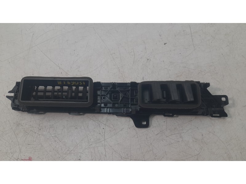 Recambio de rejilla aireadora para audi a3 limousine (8ys, 8ym) 30 tdi referencia OEM IAM 8Y1820951A6PS  