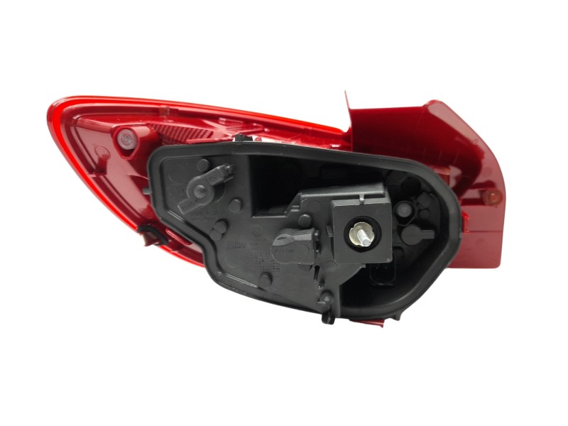 Recambio de piloto trasero derecho para seat ibiza (6j5) referencia OEM IAM 6J3945096F 103F21241772 103F21241772