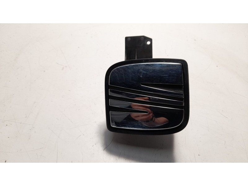 Recambio de maneta exterior porton para seat ibiza (6l1) 1.9 sdi referencia OEM IAM 6L6827573  