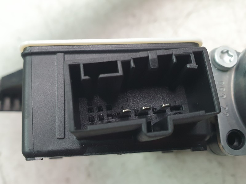 Recambio de elevalunas trasero izquierdo para audi a3 limousine (8ys, 8ym) 30 tdi referencia OEM IAM 8Y0839461  