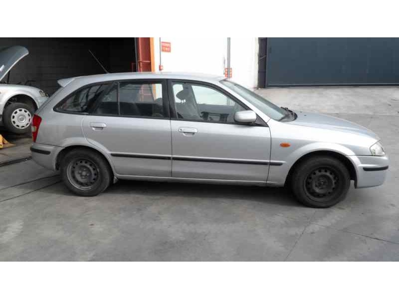 mazda 323 berlina f/s (bj) del año 1999