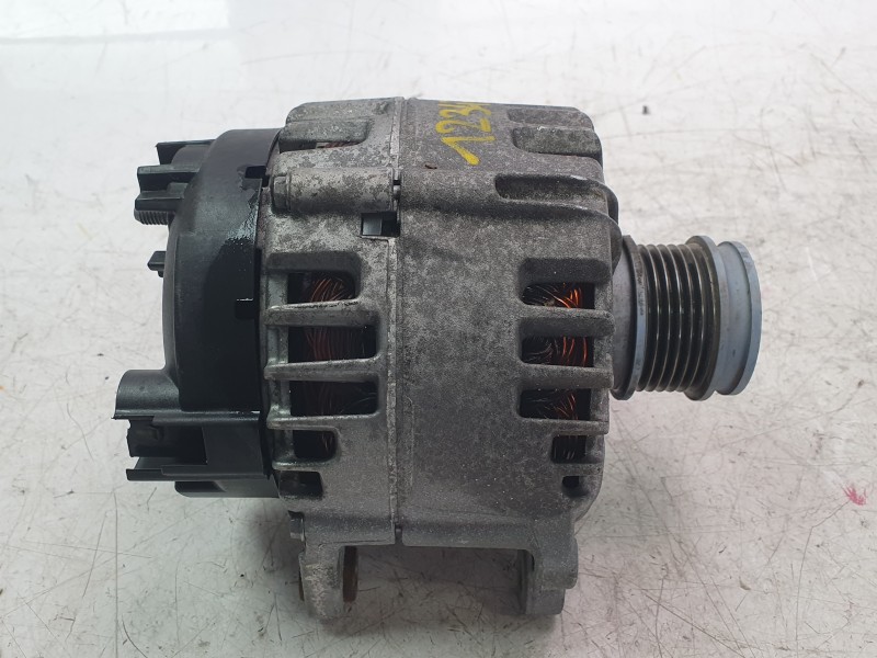 Recambio de alternador para seat leon sportstourer (kl8, kld) 2.0 tdi referencia OEM IAM 05L903026L  ALF350B51