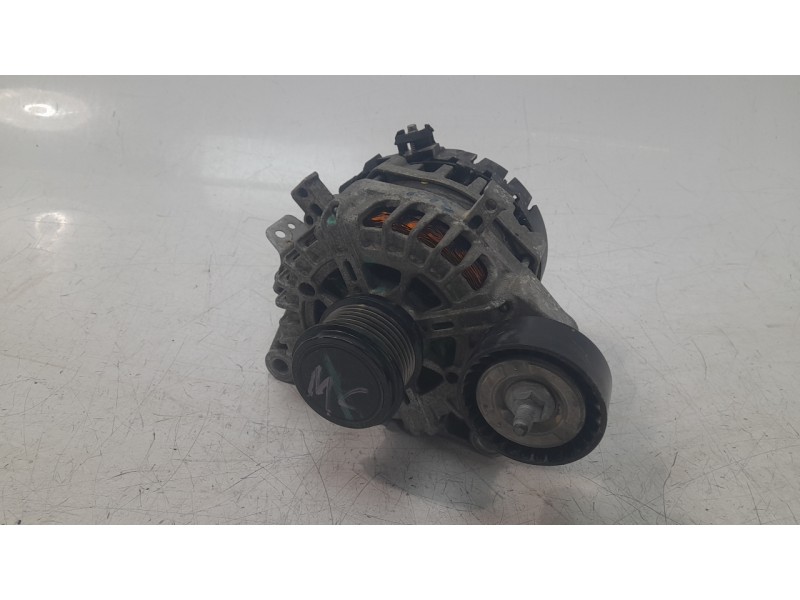 Recambio de alternador para ford kuga titanium referencia OEM IAM 2215253  