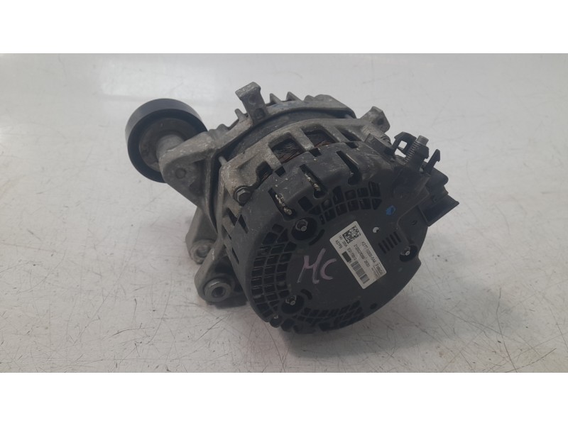 Recambio de alternador para ford kuga titanium referencia OEM IAM 2215253  
