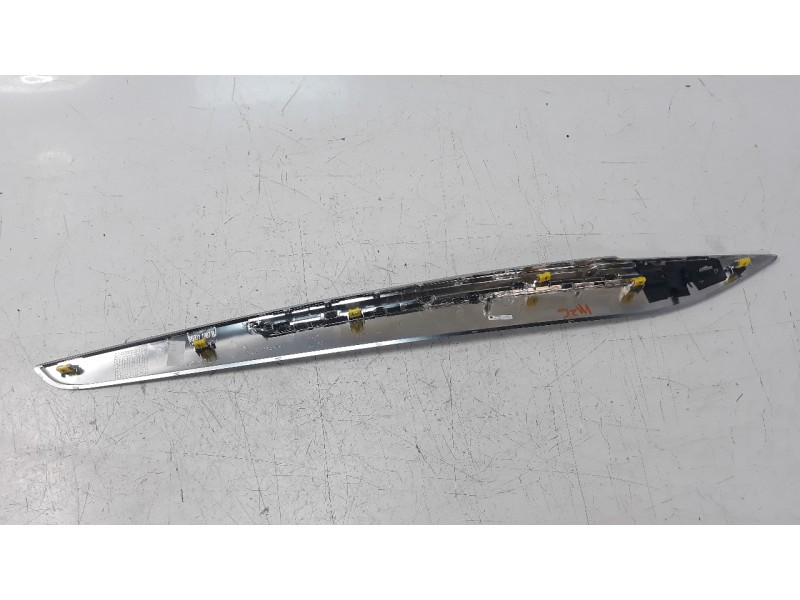 Recambio de moldura para renault megane iv grandtour 1.2 tce energy referencia OEM IAM 969311987R  