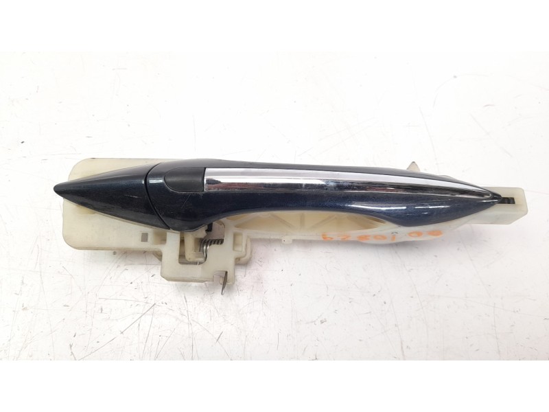 Recambio de maneta exterior delantera derecha para hyundai i40 1.7 crdi cat referencia OEM IAM 826513Z000  