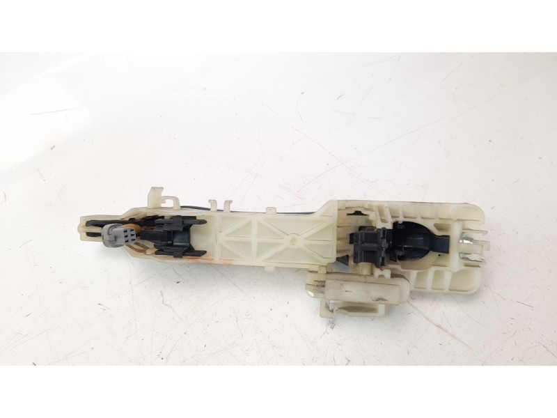 Recambio de maneta exterior delantera derecha para hyundai i40 1.7 crdi cat referencia OEM IAM 826513Z000  